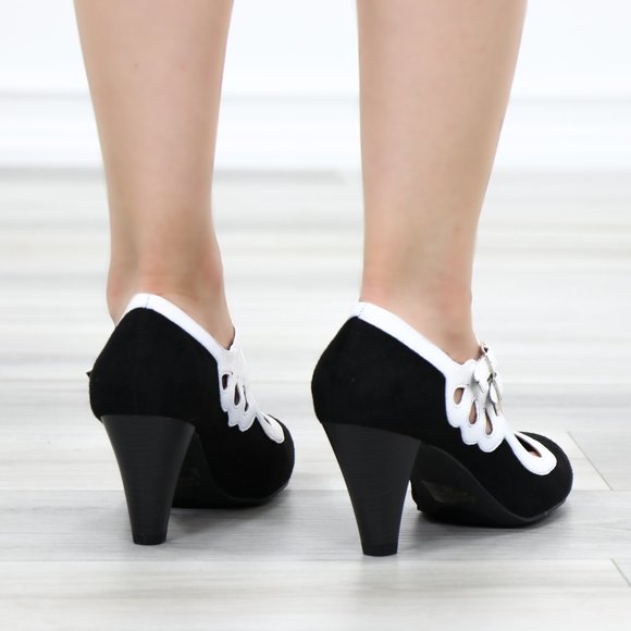 Vegan Suede Double Buckle Retro Pump - Picture 7 of 11